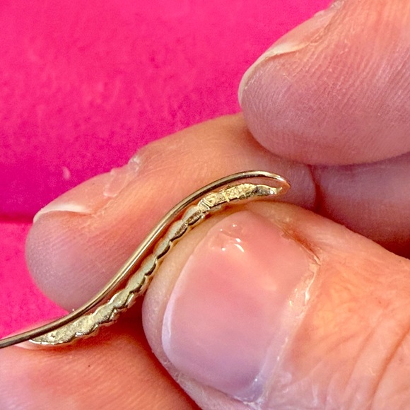 Stunning 14K Yellow Gold Diamond? Curved Bar Earrings/ Ear Crawlers, Estate, EUC - Picture 7 of 7